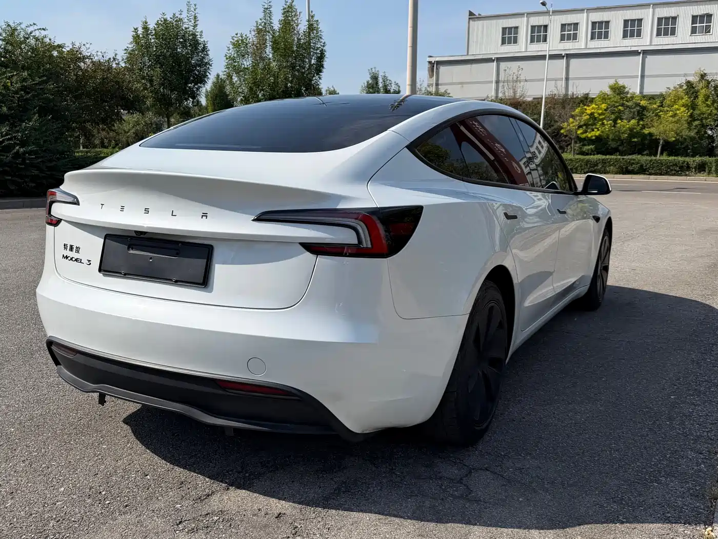 Tesla Model 3 2026 2025 Model Year Facelift Rear-Wheel Drive