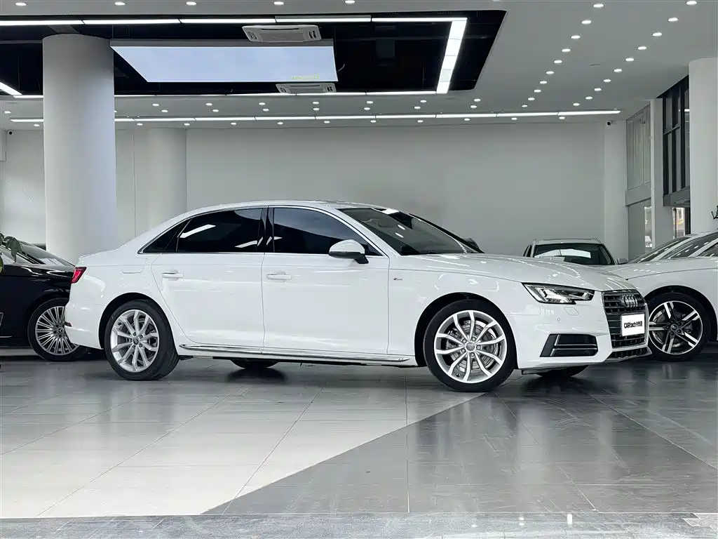 Audi A4L 2018 30th Anniversary 40 TFSI Fashion фото 3