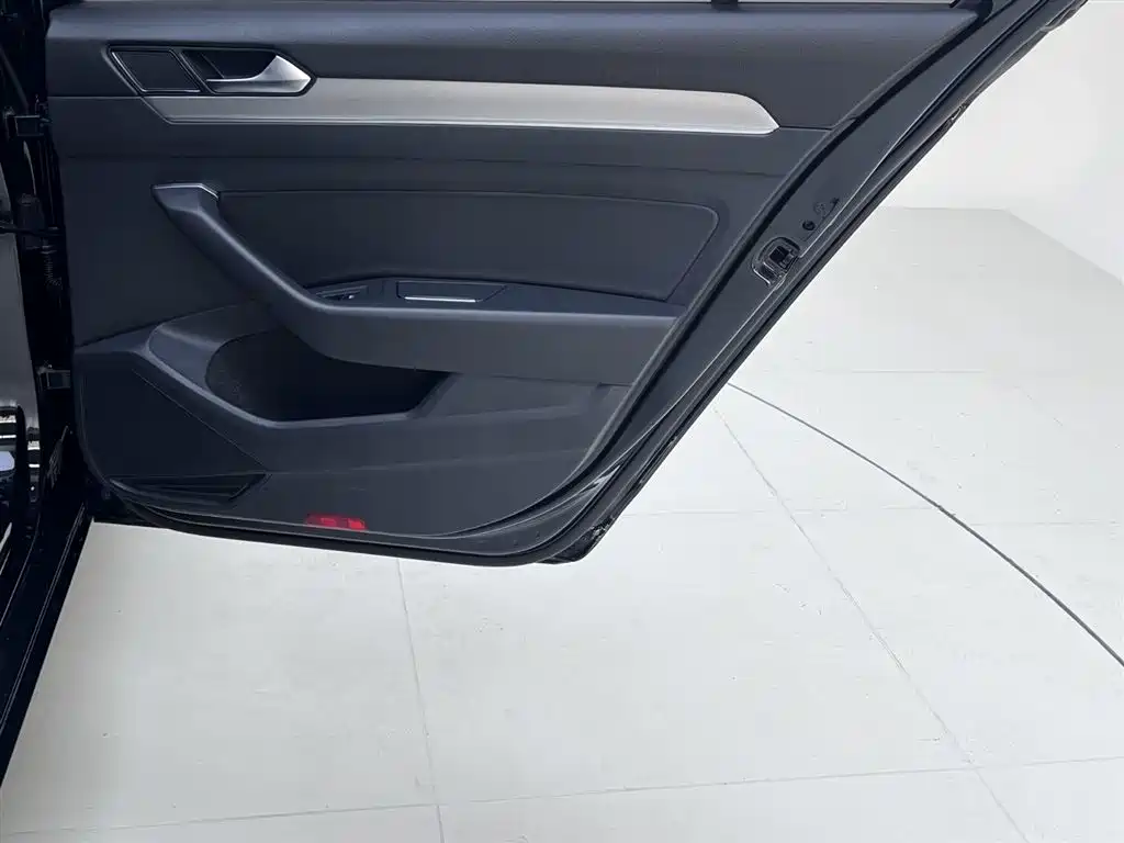 Volkswagen Magotan 2020 280TSI DSG Comfort фото 25