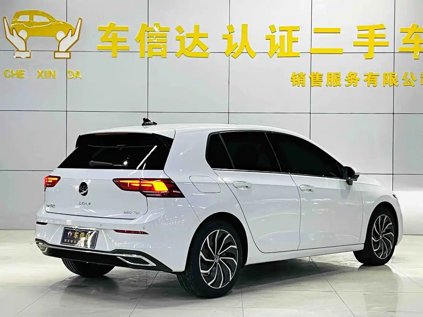 Volkswagen Golf 2023 Facelift 280TSI DSG Pro фото 3