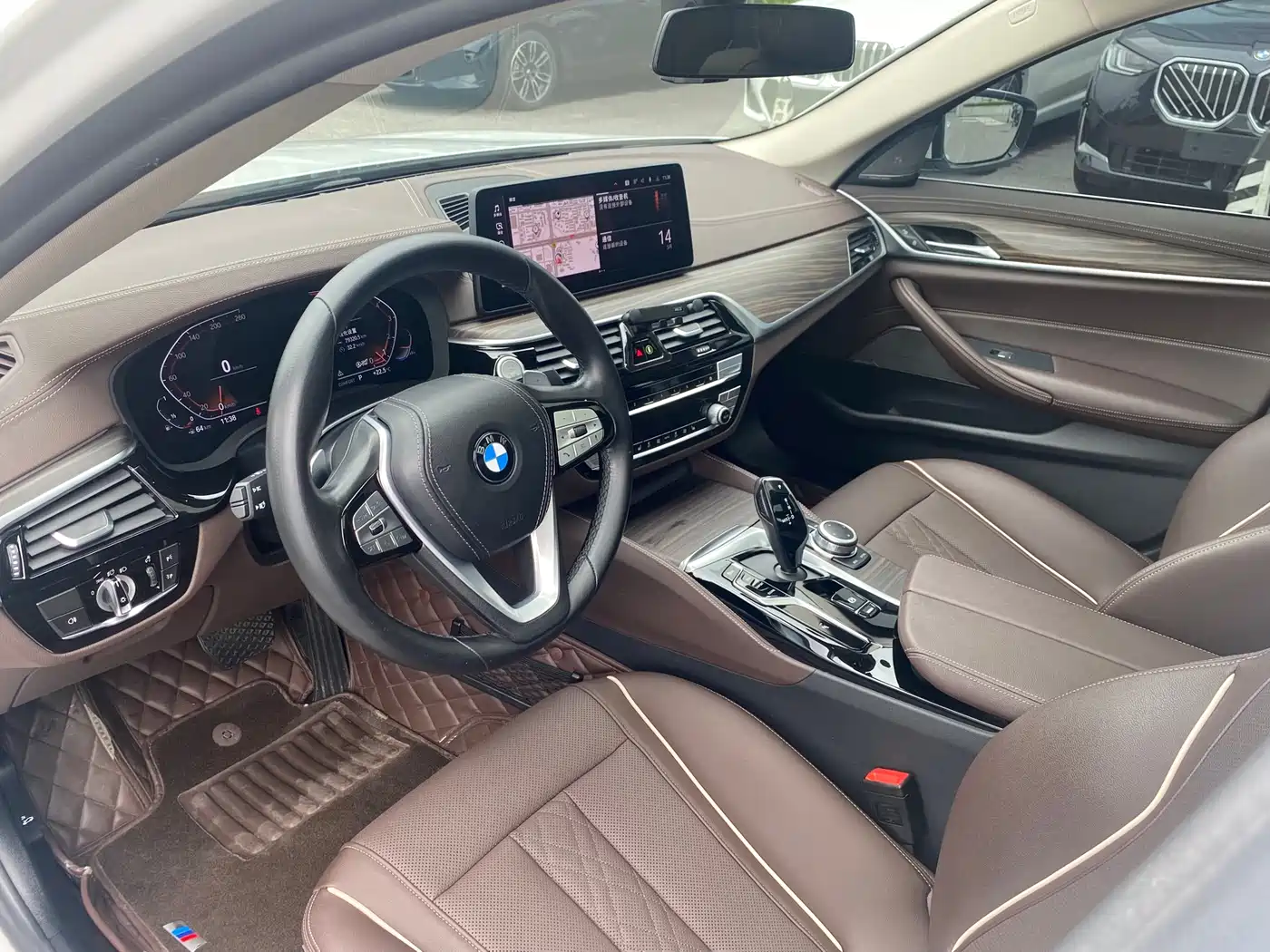 BMW 5 Series 2022 530Li Leading Luxury Package фото 9