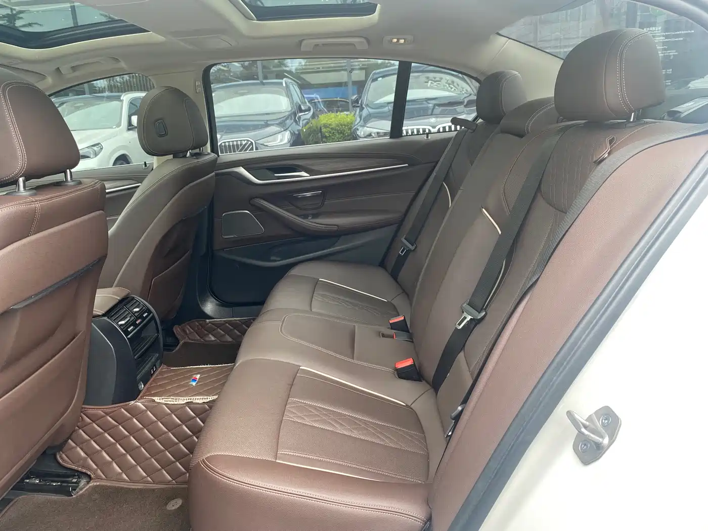 BMW 5 Series 2022 530Li Leading Luxury Package фото 18