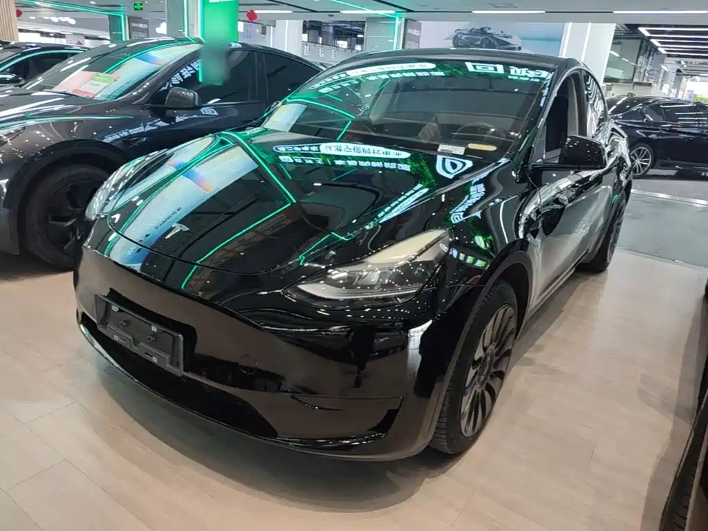 Фото 1 - Tesla Model Y