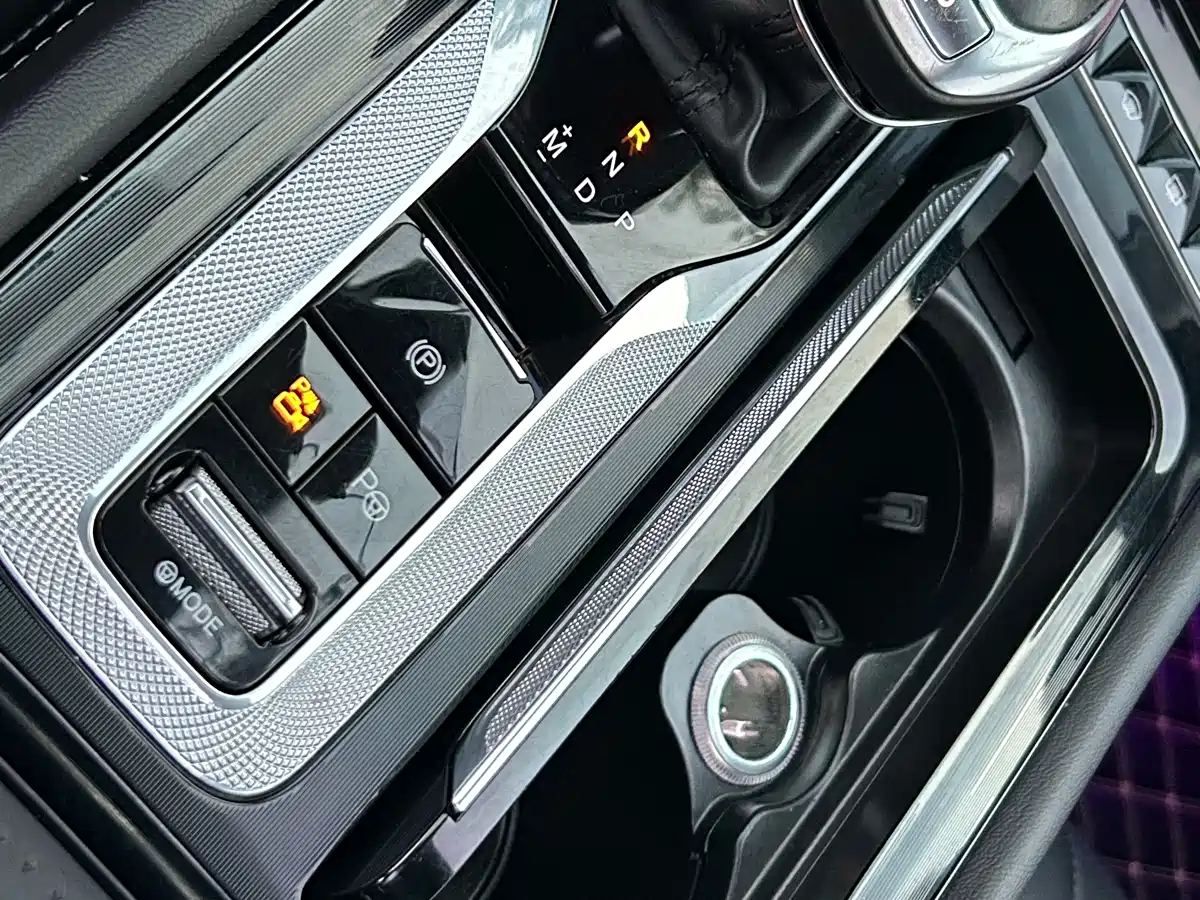 Hongqi H5 2023 2.0T Auto Smart Connect Flagship фото 10