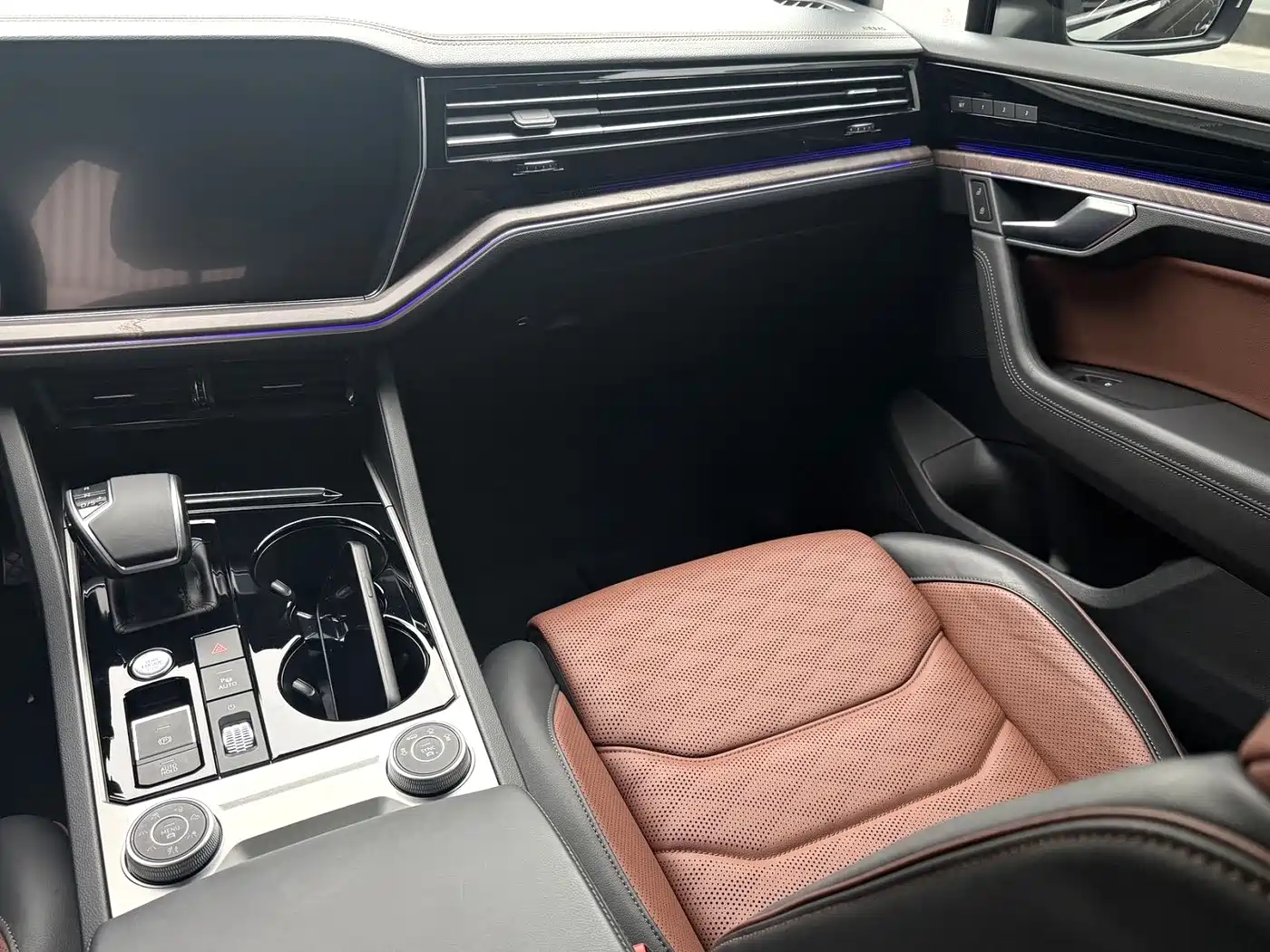Volkswagen Touareg 2021 3.0TSI R-Exclusive фото 8