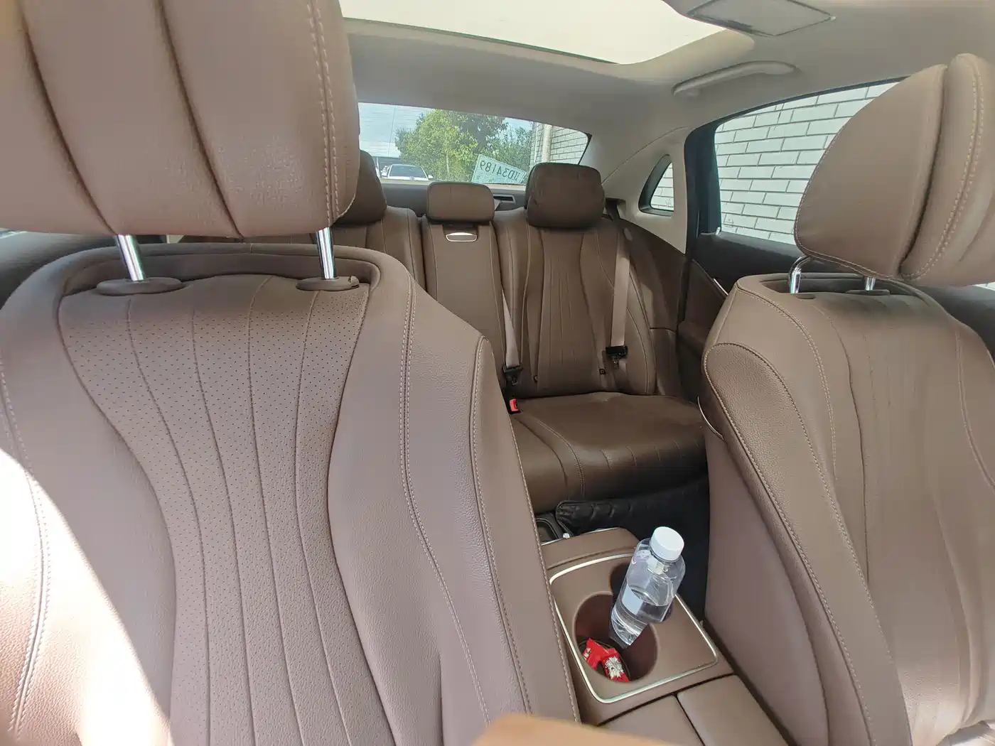 صورة 7 - Mercedes-Benz E-Class