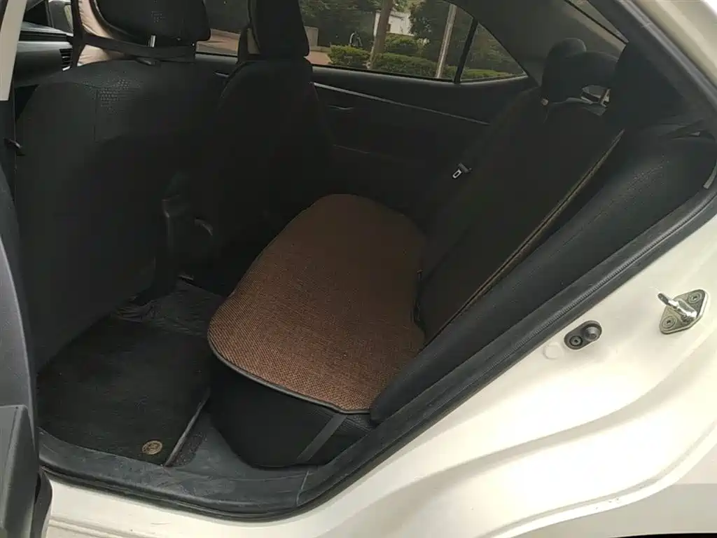 Toyota Levin 2014 1.6G CVT Elite Edition фото 17