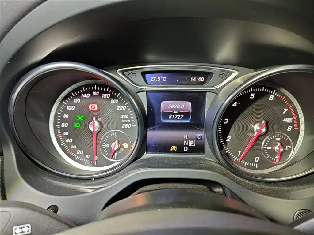 Mercedes-Benz GLA 2017 GLA 200 Dynamic фото 12