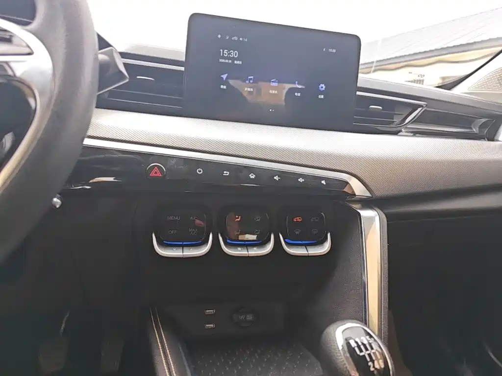 BAIC Beijing X3 2019 2019 1.5T Manual Glory Edition