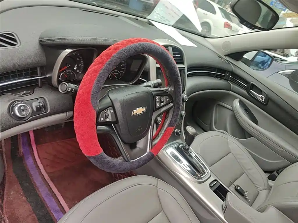 Chevrolet Malibu 2014 2.0L Automatic Luxury фото 11