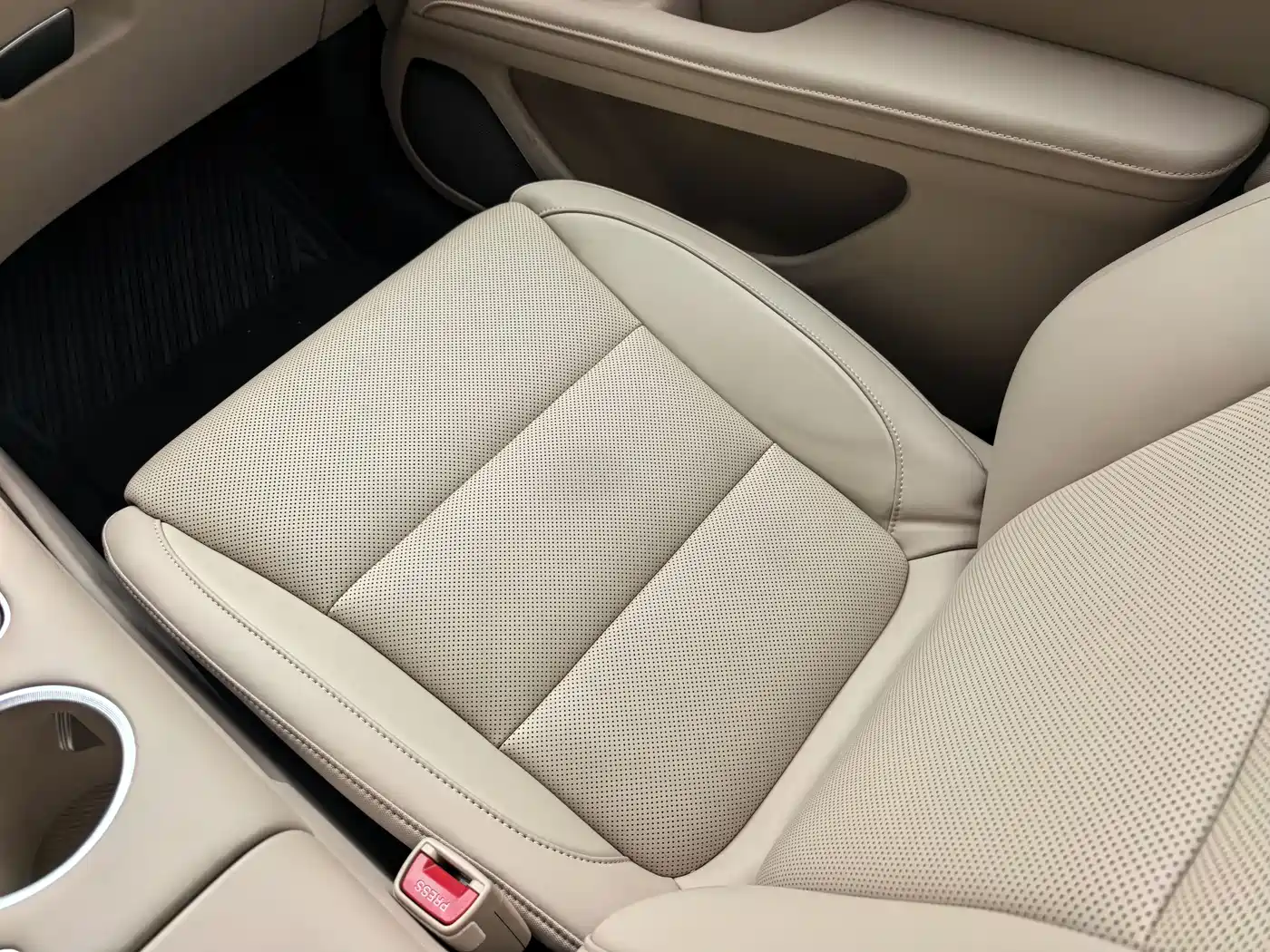 AITO Wenjie AITO M5 2025 Extended Range Ultra AWD фото 20
