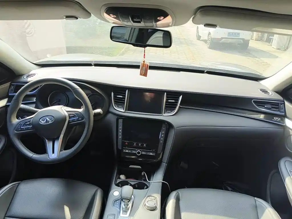 Infiniti QX50 2022 2022 2.0T FWD Navigator Edition