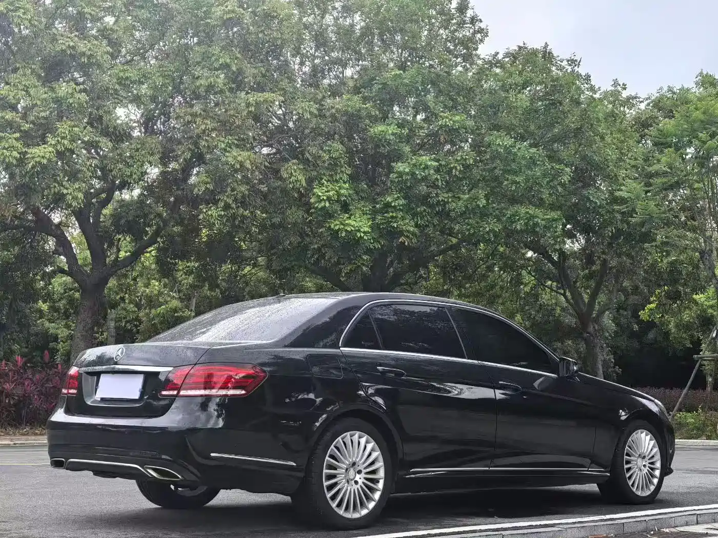 Mercedes-Benz E-Class 2014 E 300 L фото 7