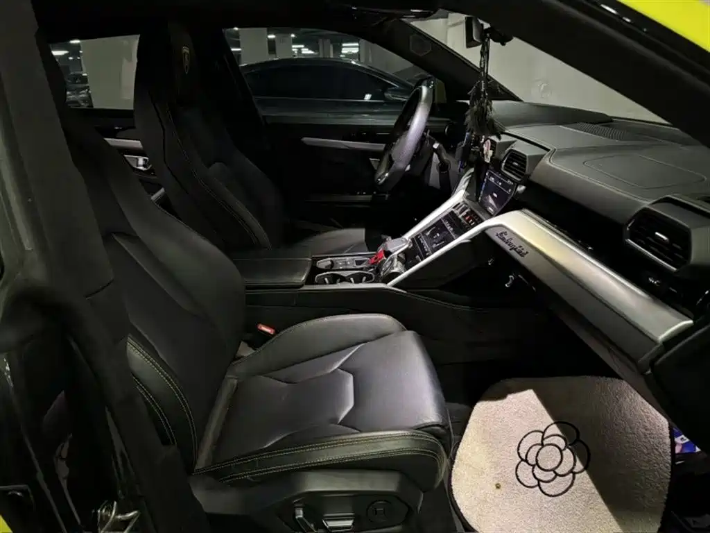 Lamborghini Urus 2018 4.0T V8 фото 6