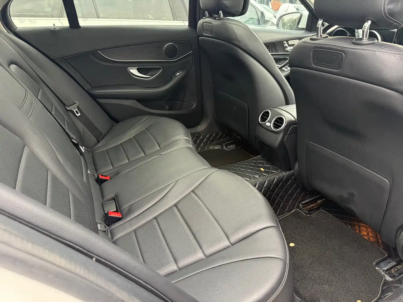 Mercedes-Benz C-Class 2017 Facelift C 200 L Sport Edition фото 9