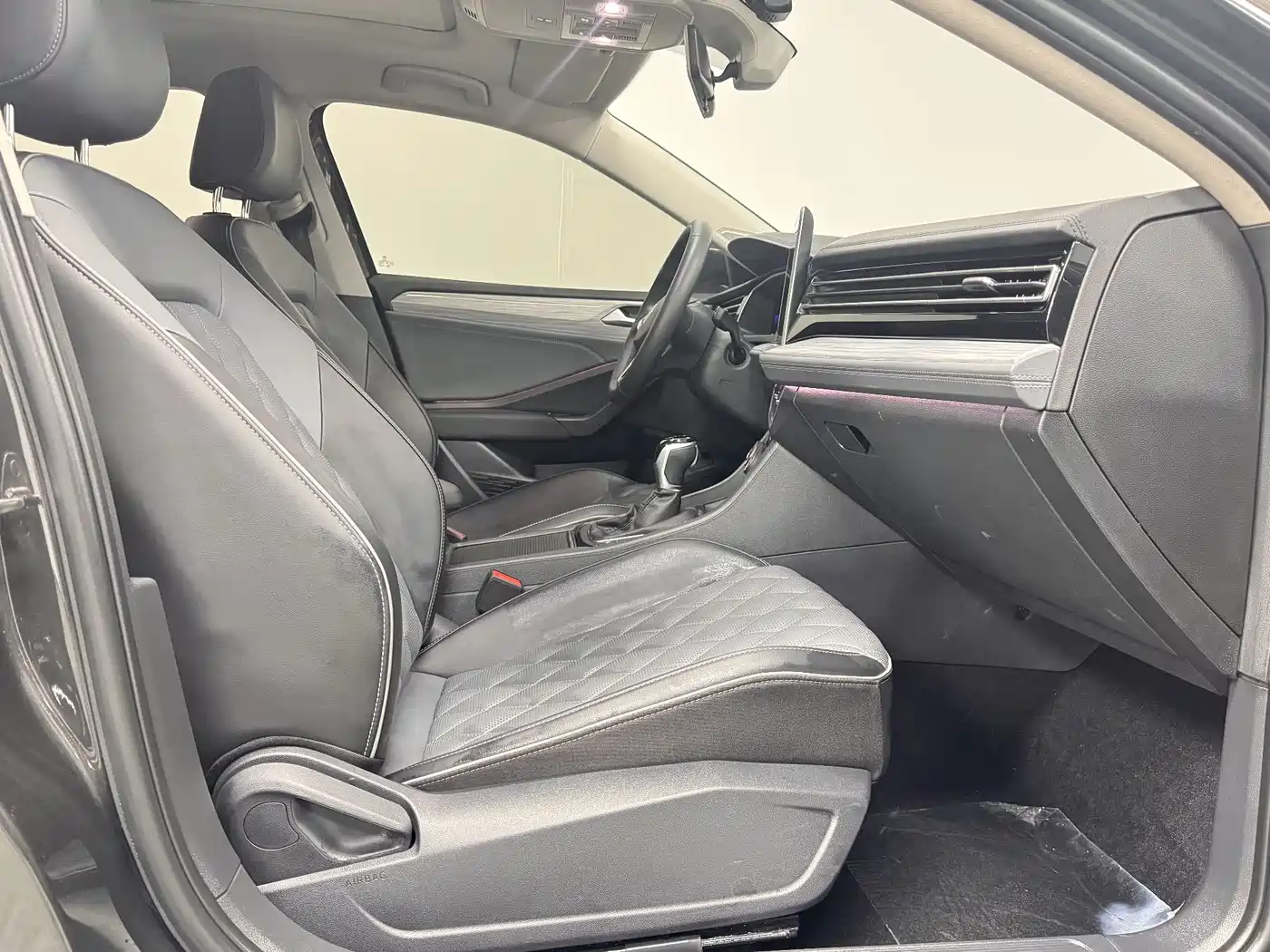 Volkswagen Sagitar 2024 300TSI DSG Surpass Edition фото 13