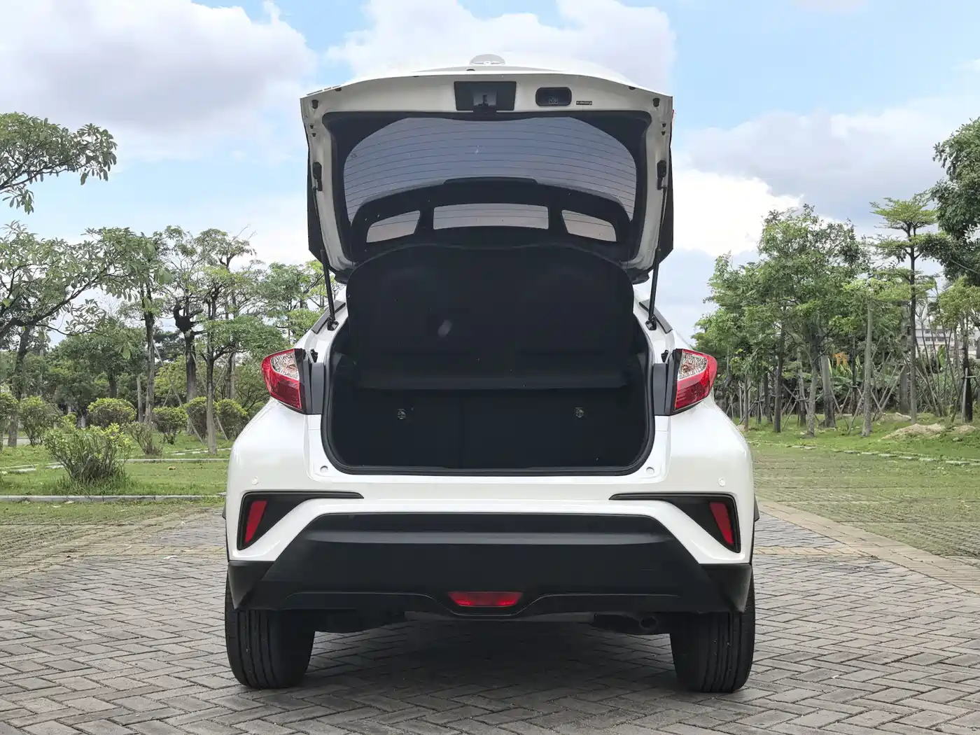 Toyota IZOA 2018 2.0L Speed Edition China VI фото 8
