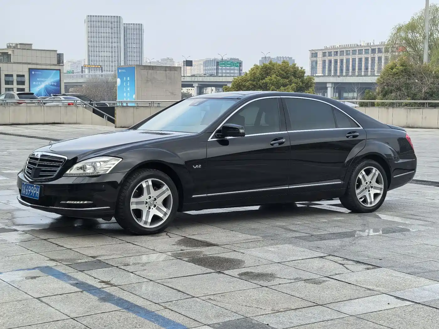 Mercedes-Benz S-Class 2012 S 300 L Luxury Grand Edition фото 4