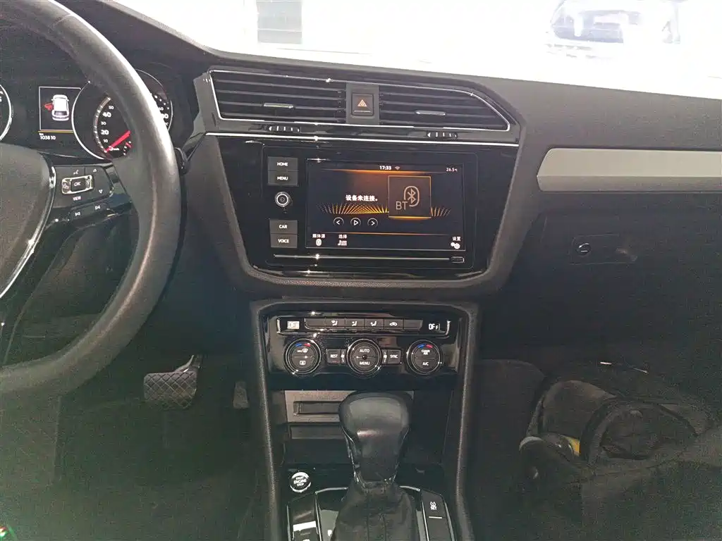 Volkswagen Tiguan L 2019 330TSI Automatic 2WD Panorama Comfort Edition China VI фото 9
