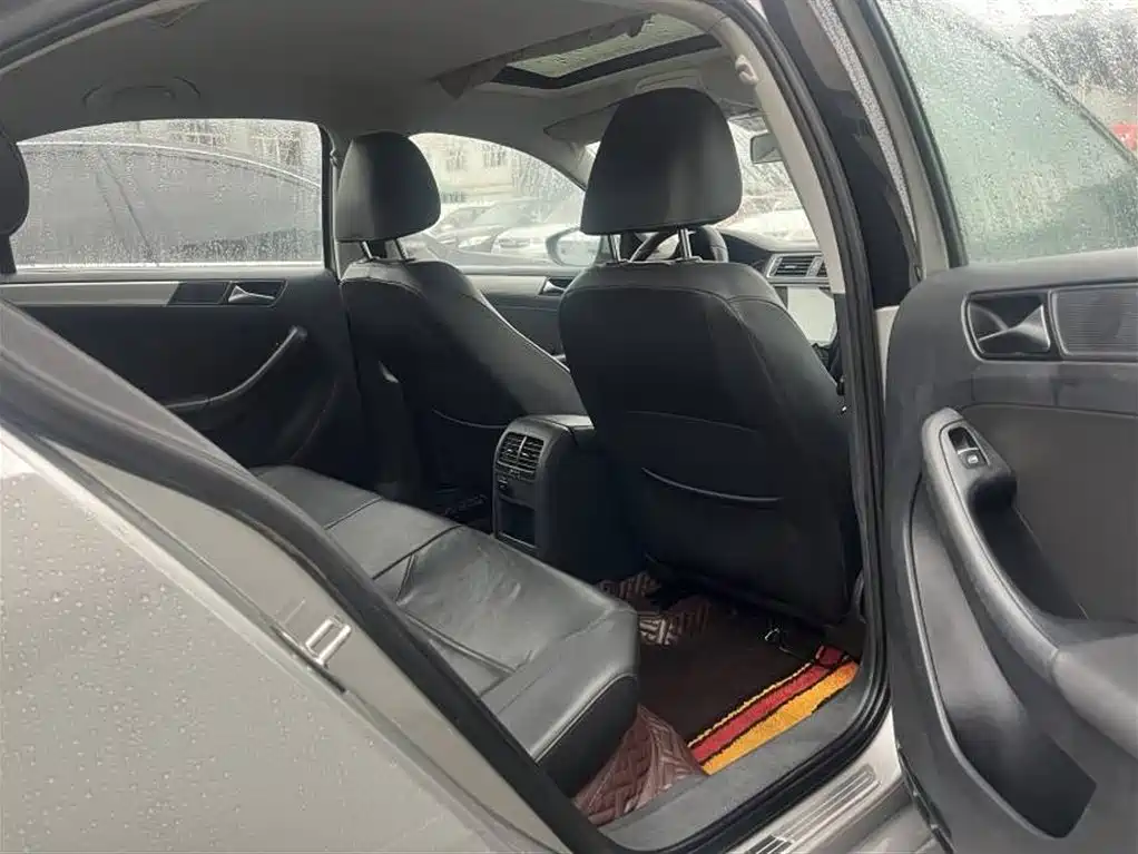 Volkswagen Sagitar 2014 Facelift 1.4TSI Automatic Luxury фото 5