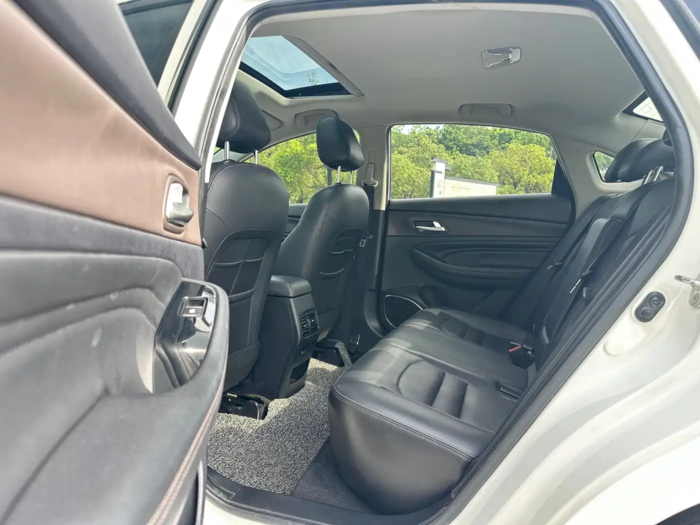 GAC Trumpchi Trumpchi GA4 2018 2018 200T Automatic Exclusive