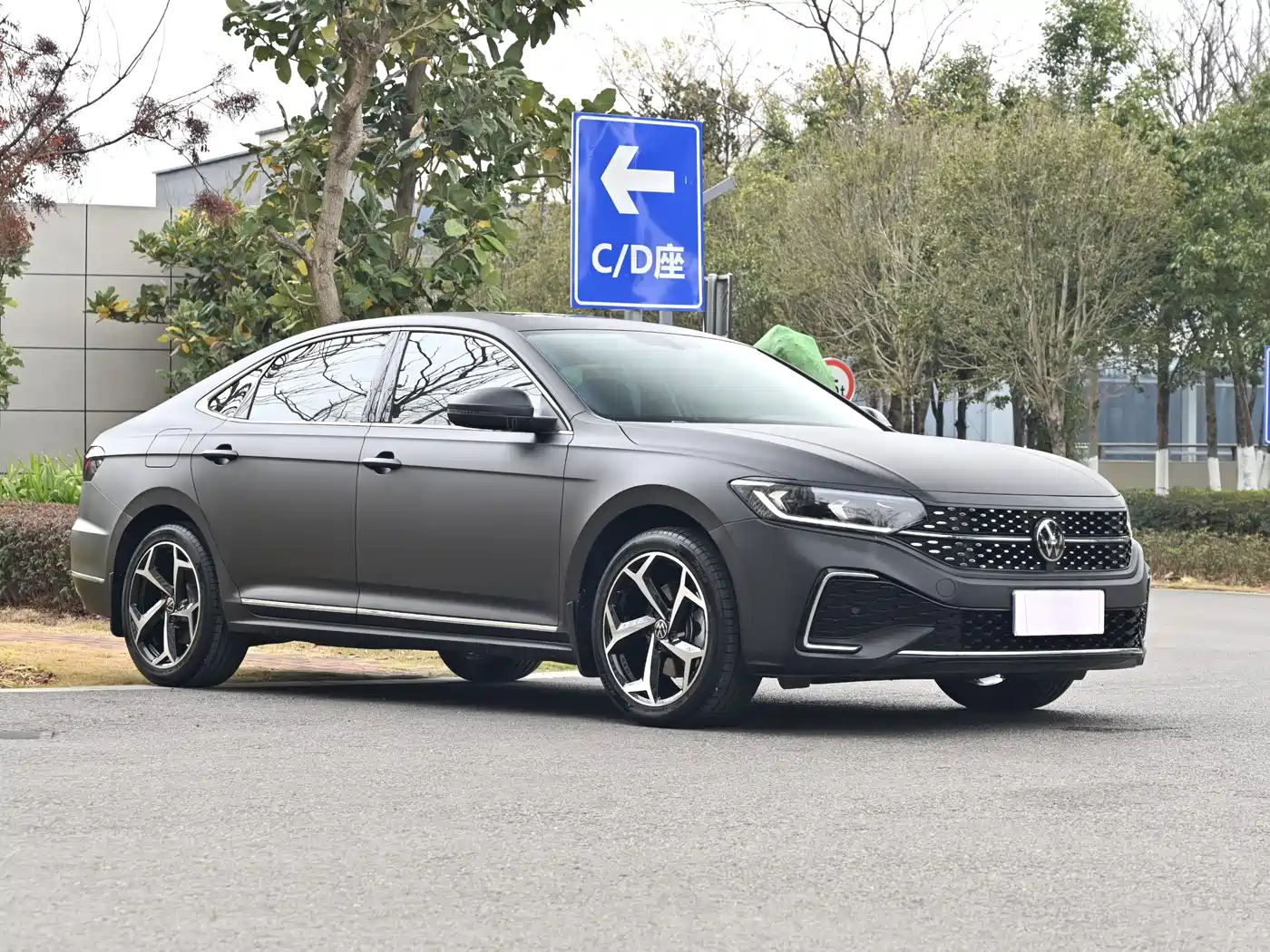 Volkswagen Passat 2024 Model 380TSI Starlight Elite фото 3