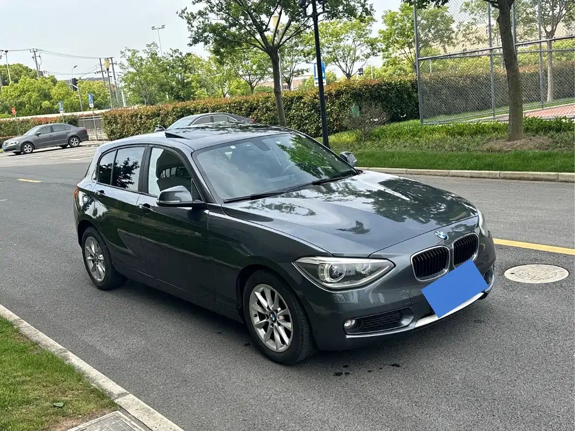 BMW 1 Series (Import) 2012 116i Urban Edition фото 2