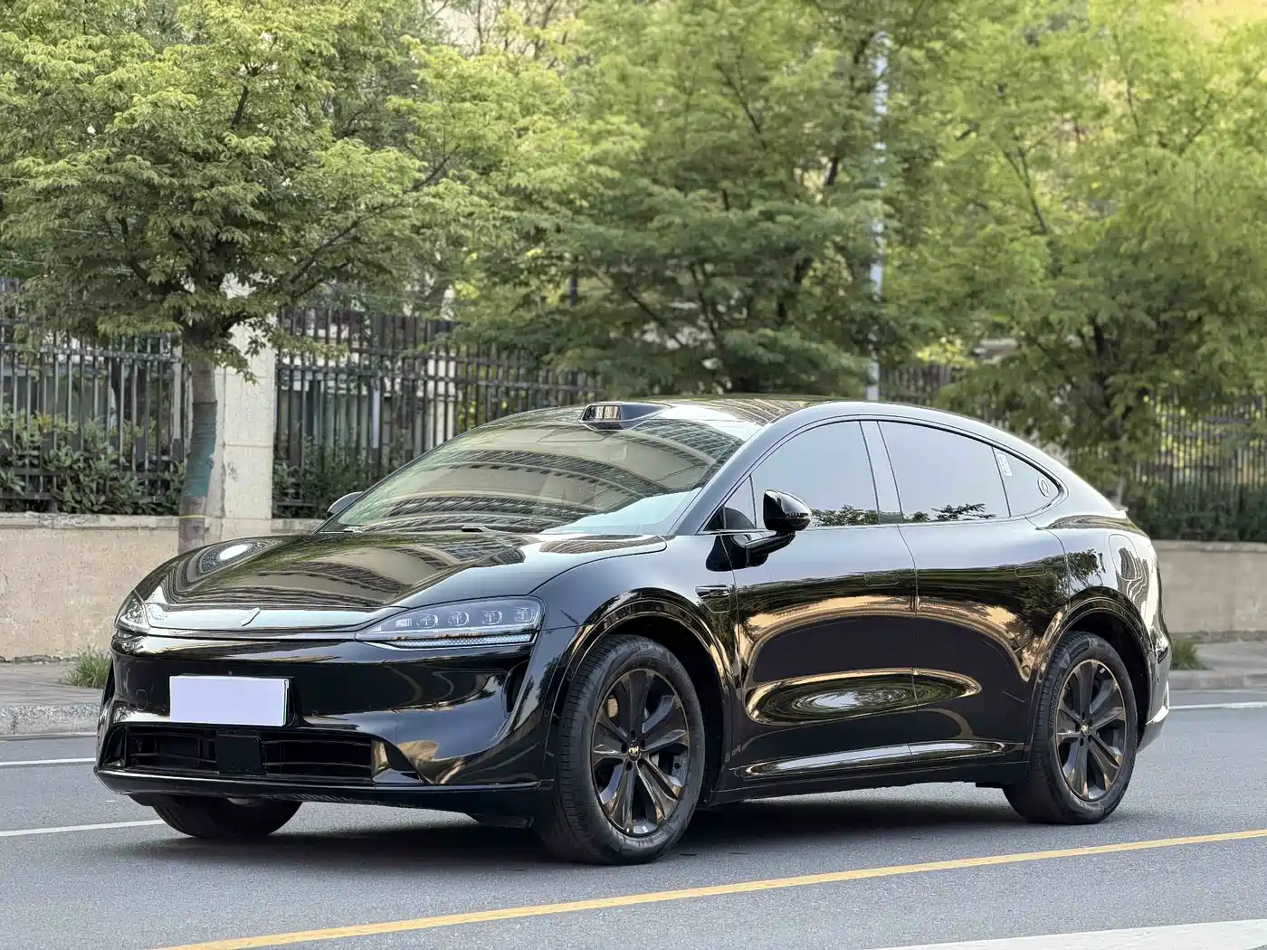 Zhijie Luxeed R7 2025 Extended Range 331km Ultra