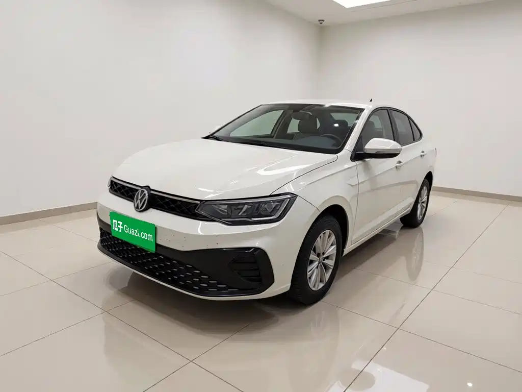 Photo 1 - Volkswagen Lavida
