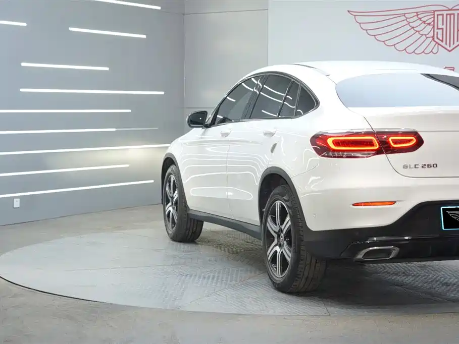 Mercedes-Benz GLC Coupe 2022 Facelift GLC 260 4MATIC Coupe SUV фото 5