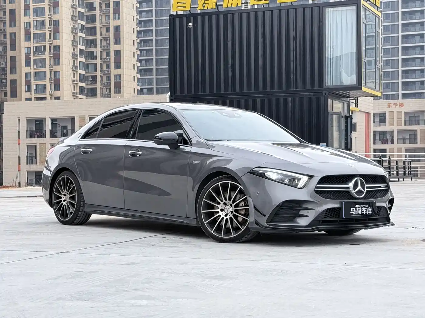 Mercedes-Benz A-Class AMG 2019 AMG A 35 L 4MATIC фото 3