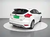 Фото 4 - Ford Focus