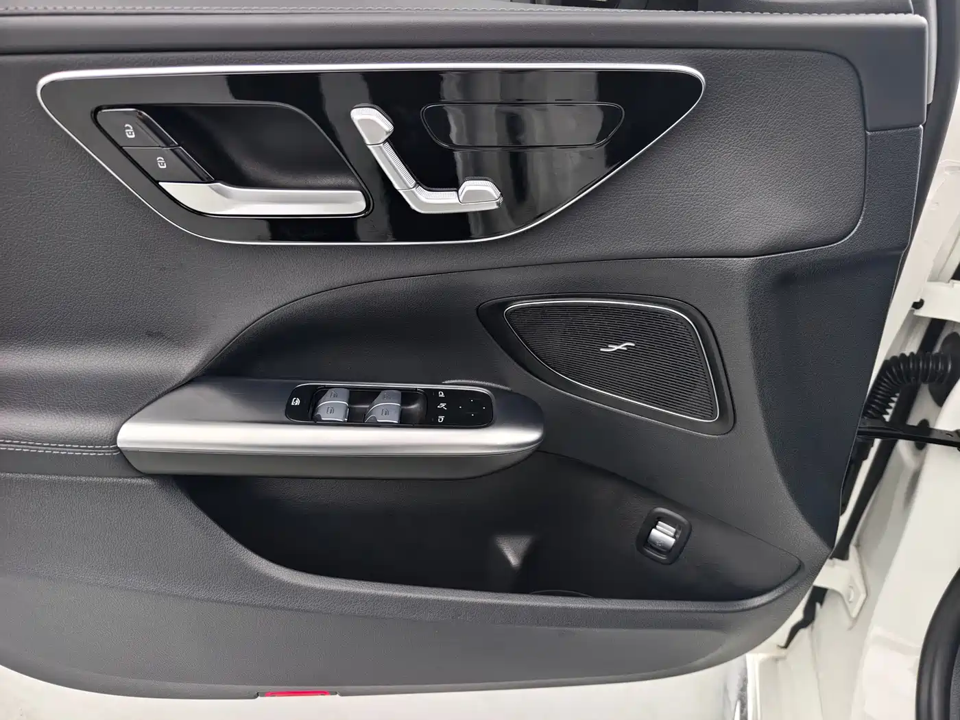 Mercedes-Benz C-Class 2023 C 260 L Sport фото 8