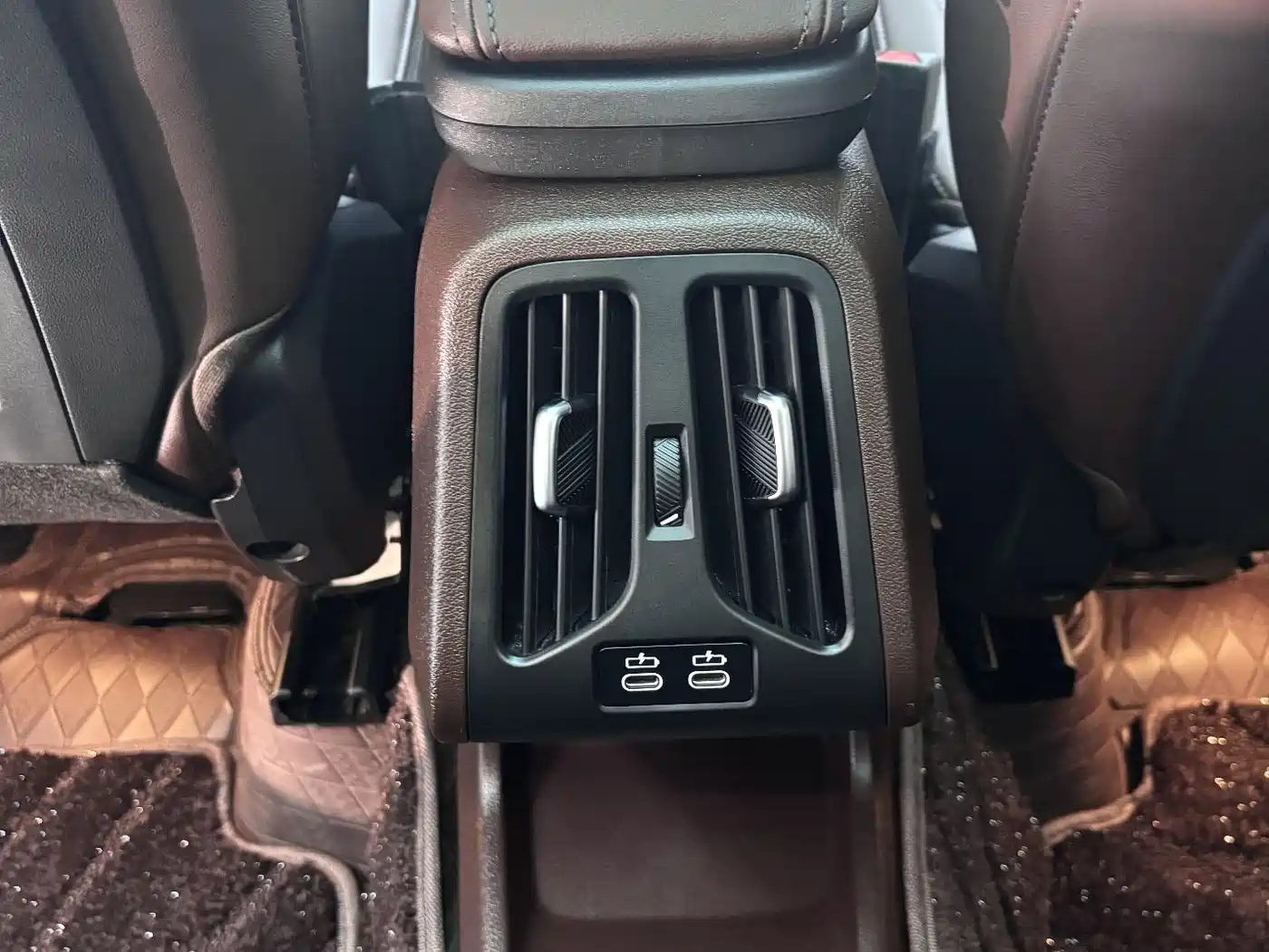 BMW X1 2023 sDrive20Li X Design Package фото 25
