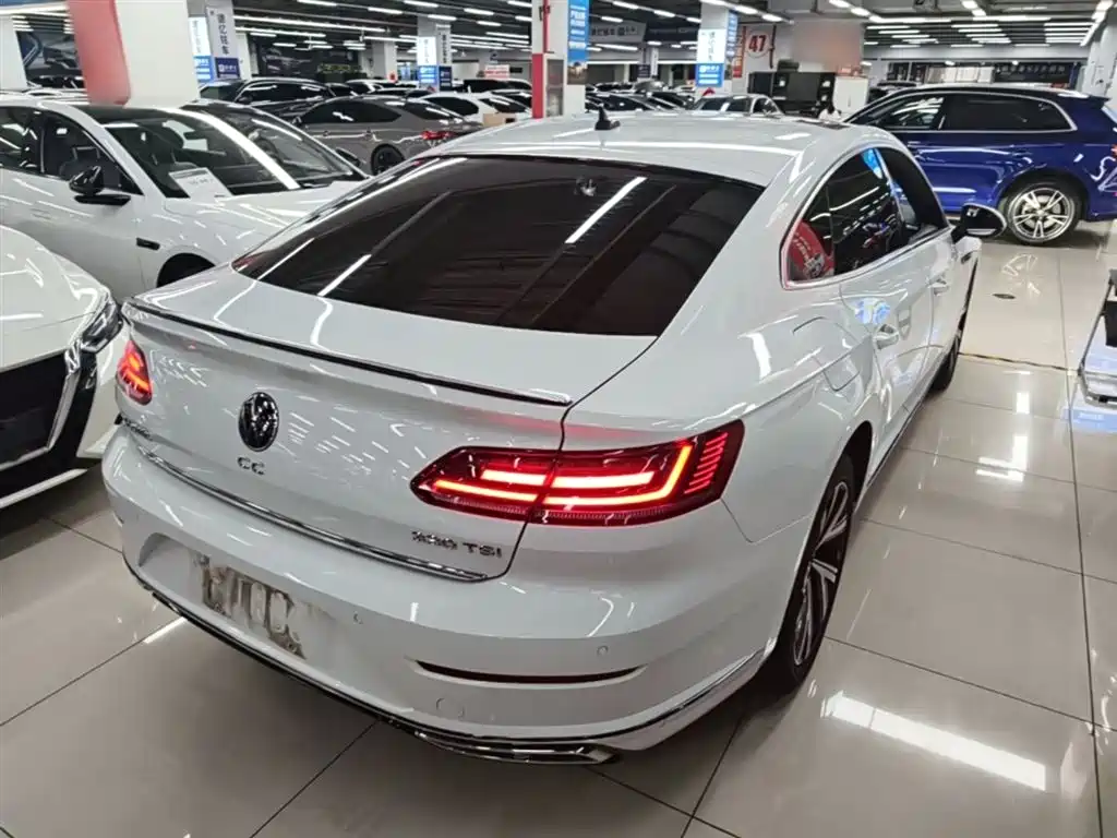 Volkswagen FAW-Volkswagen CC 2021 330TSI Dazzle Edition фото 7