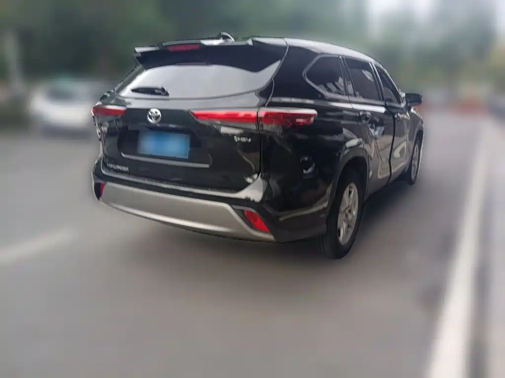 Photo 6 - Toyota Highlander