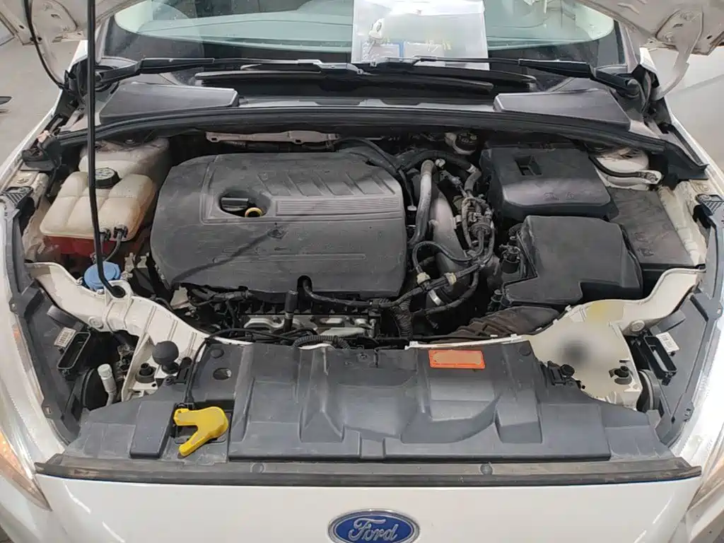 Фото 16 - Ford Focus