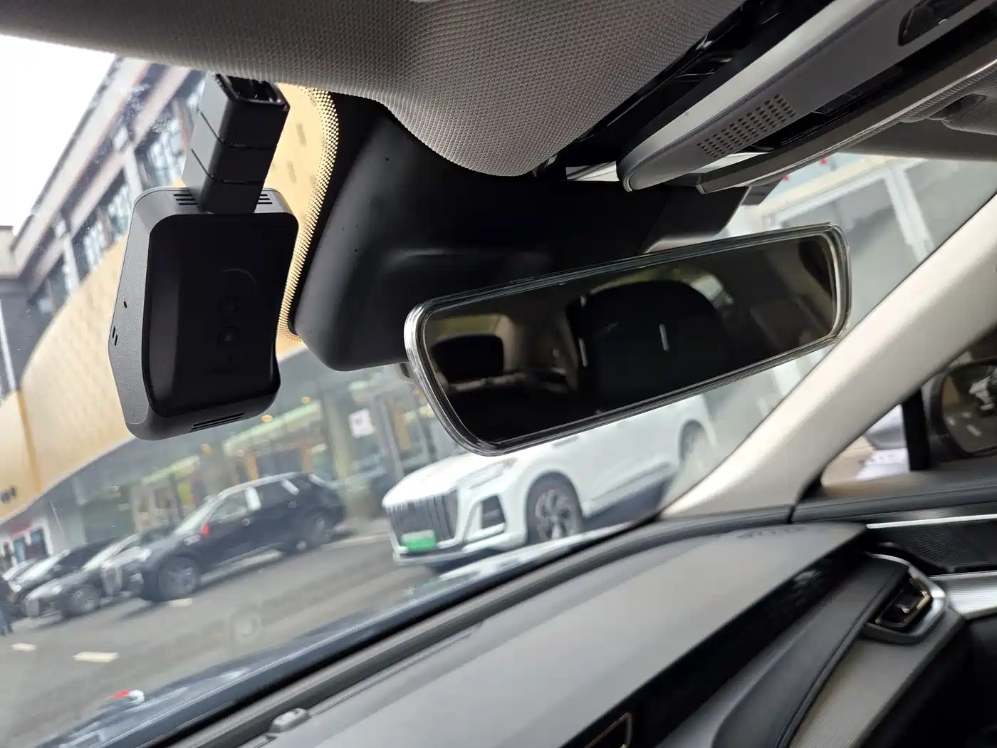 Hongqi H5 2023 1.5T DCT Smart Connect Flag Rhythm фото 40