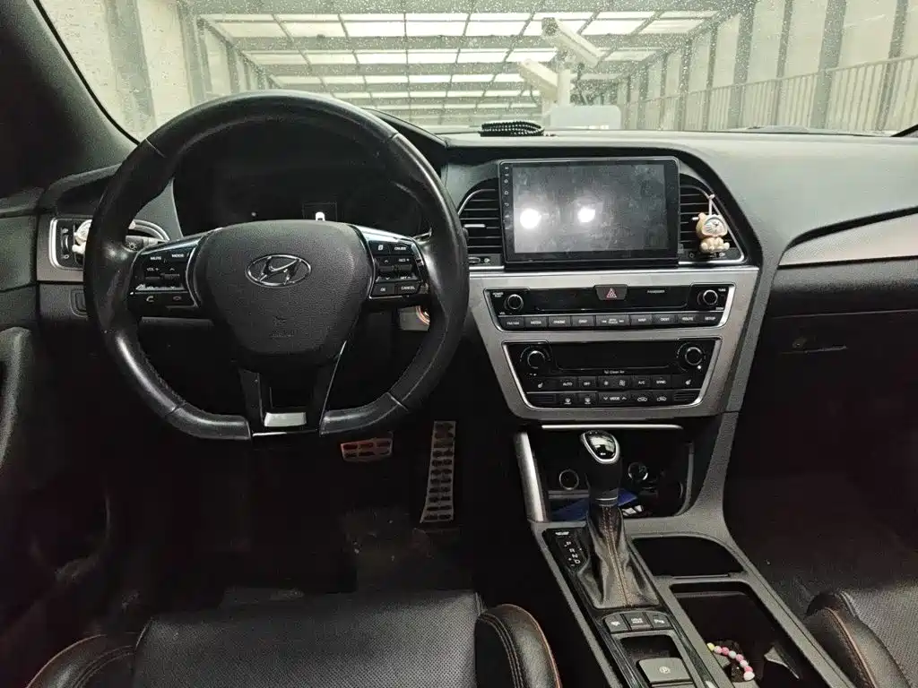 صورة 13 - Hyundai Sonata