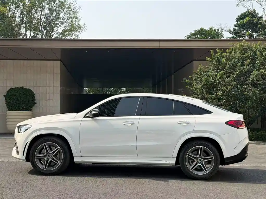 Mercedes-Benz GLE Coupe 2020 GLE 450 4MATIC Coupe SUV Fashion фото 19