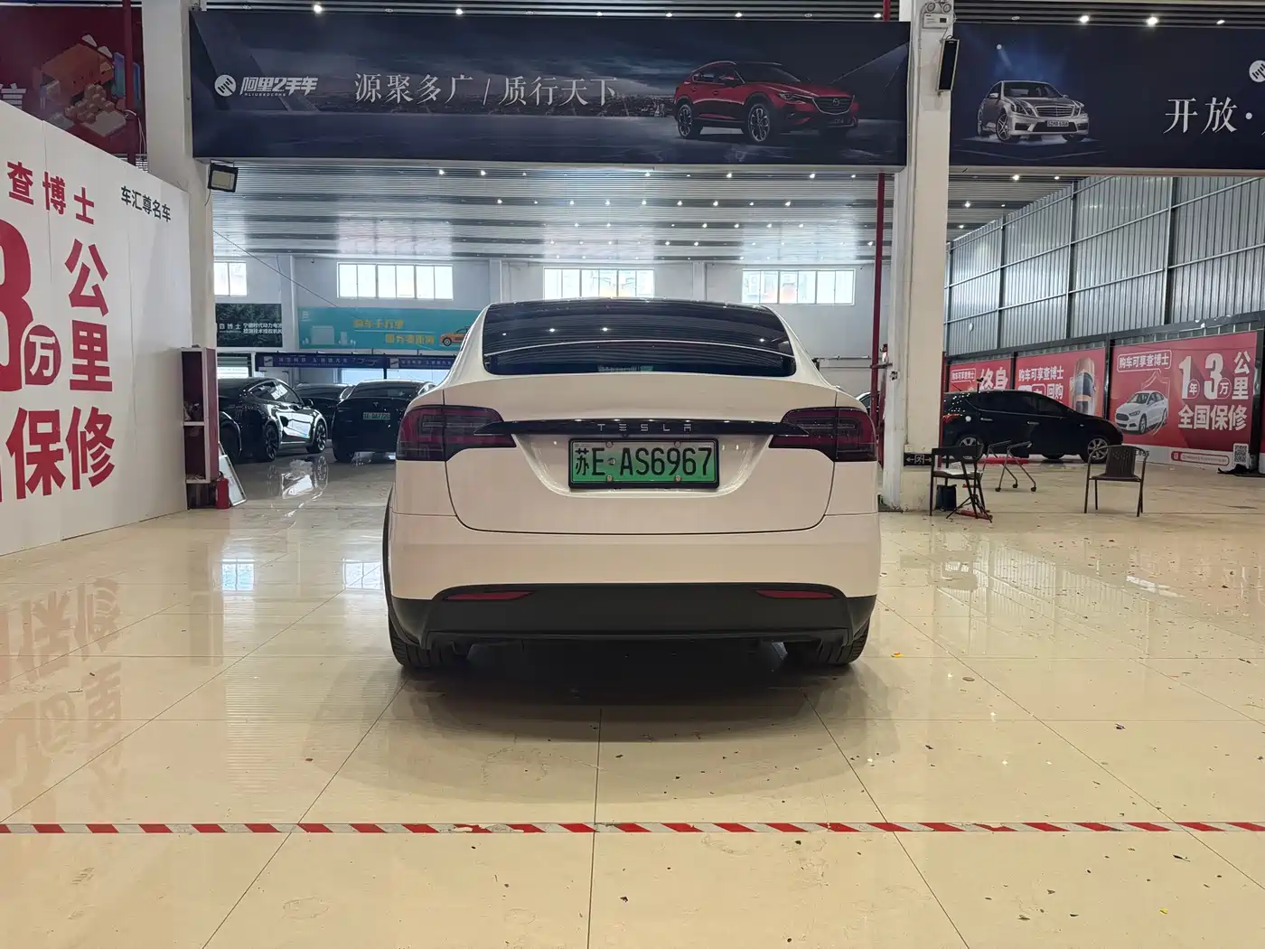 TESLA MODEL X