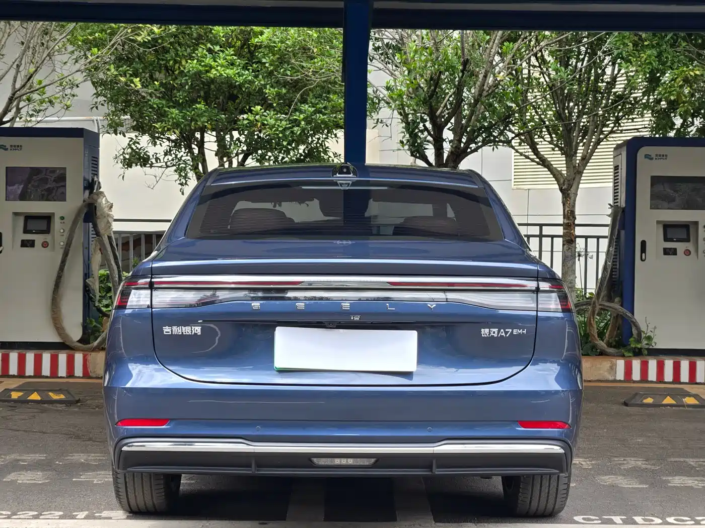 Geely Galaxy Galaxy A7 2025 EM-i фото 14