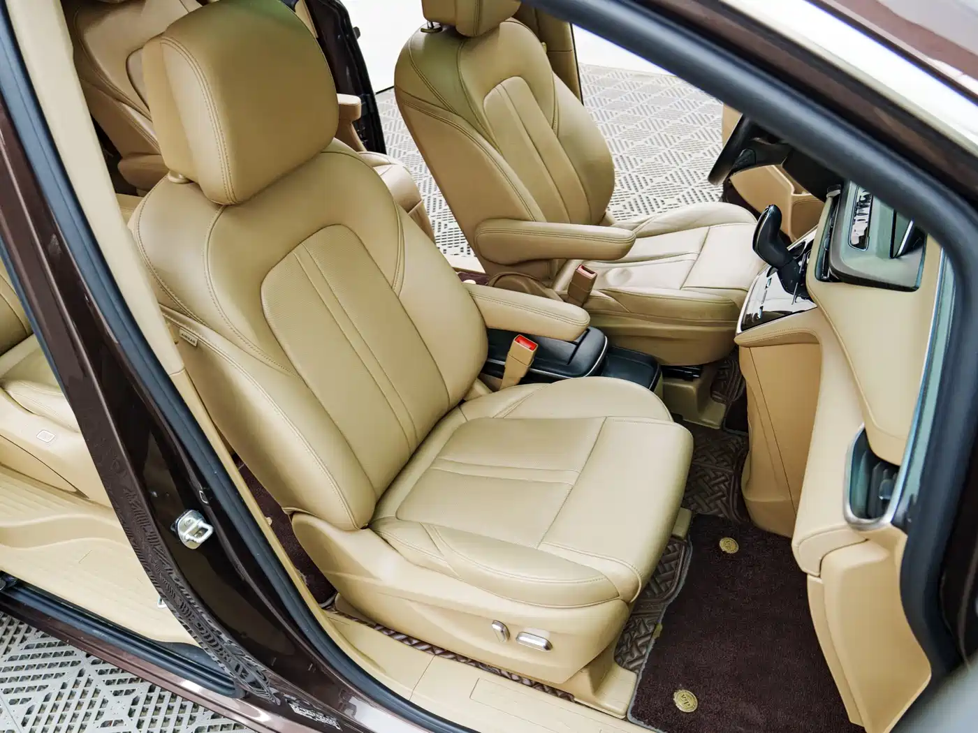 Buick GL8 2021 ES Landlord 653T Luxury фото 17