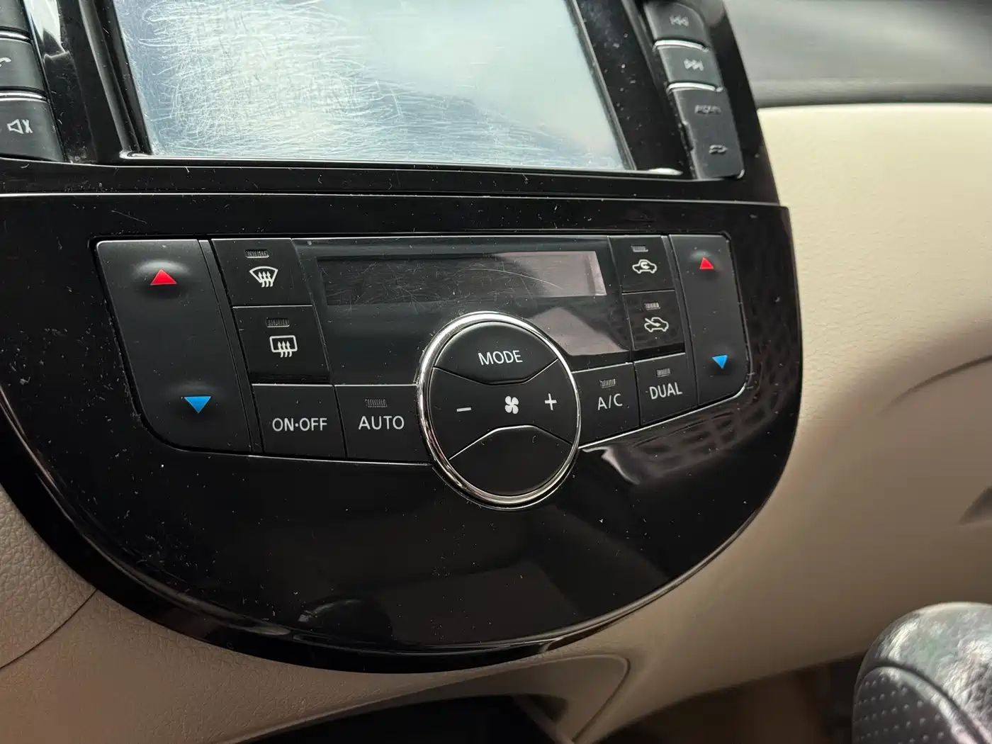 Photo 22 - Nissan Tiida