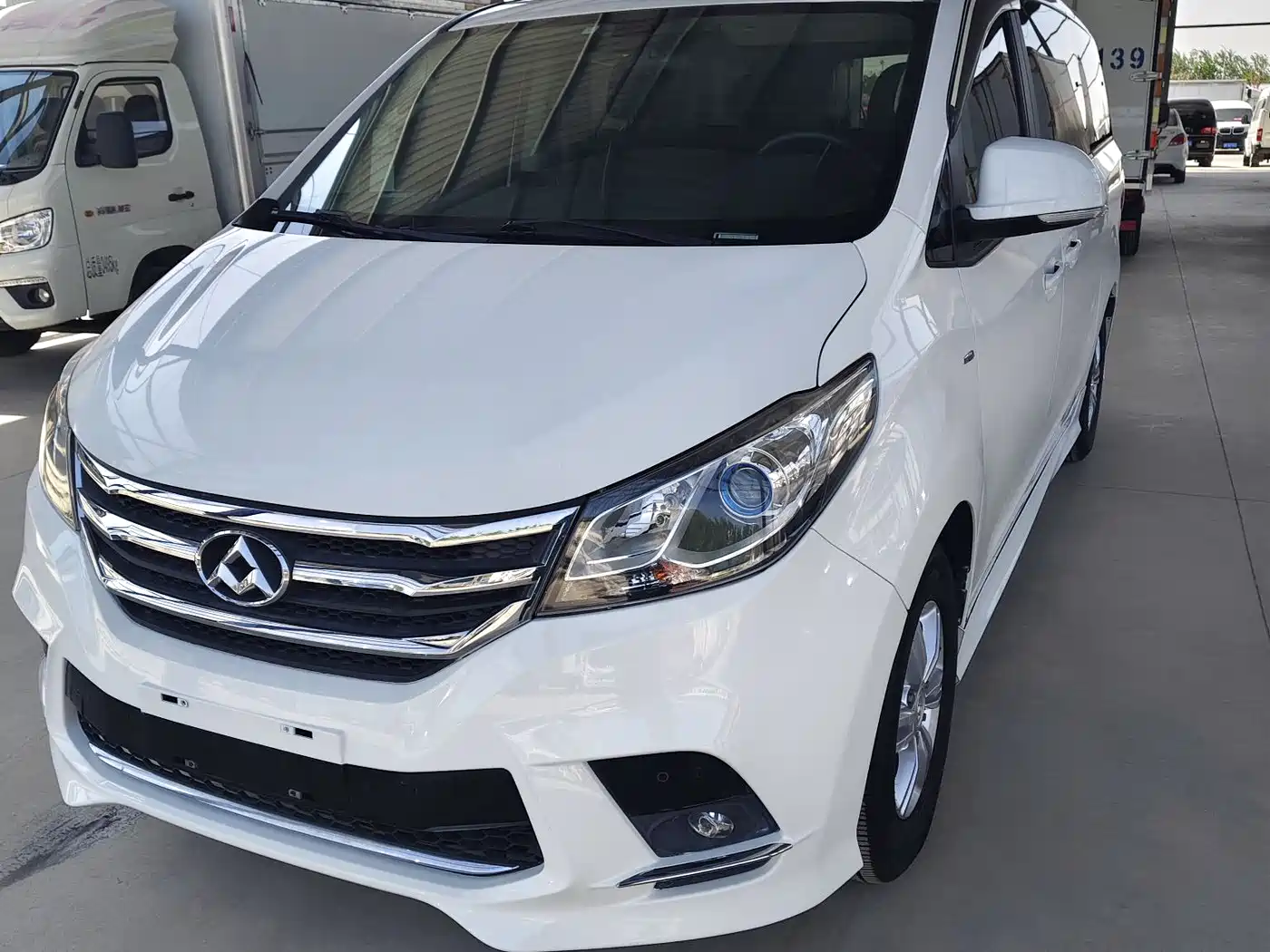 SAIC Maxus Maxus G10 2018 PLUS 2.0T Automatic Executive Edition фото 3