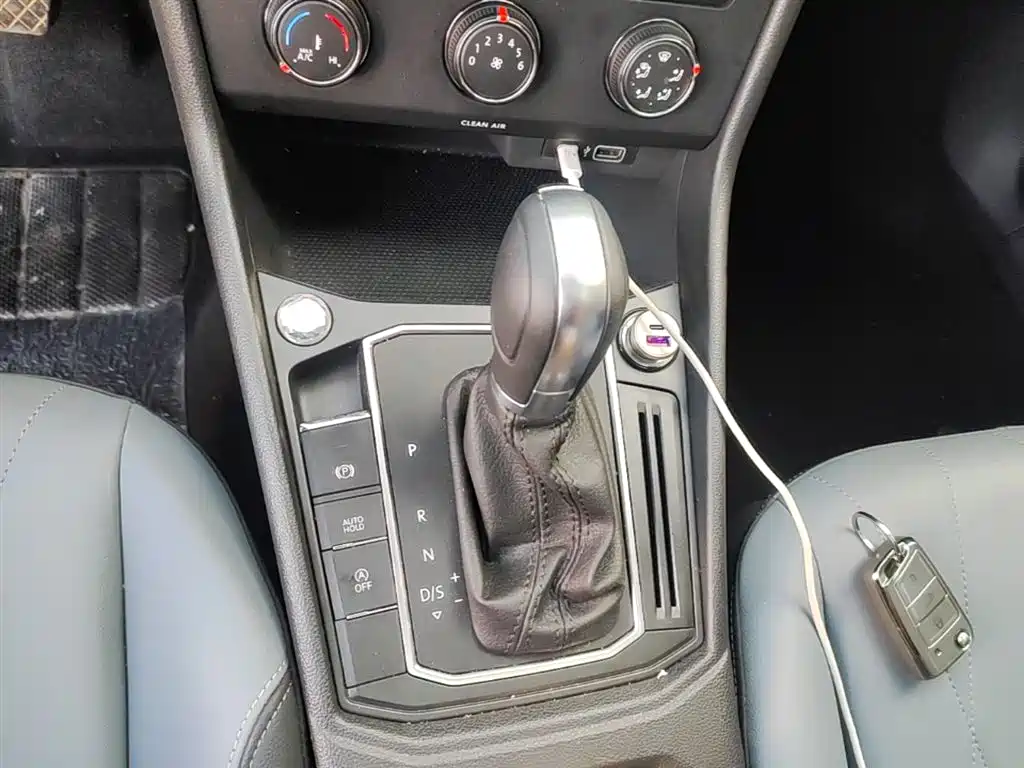 Volkswagen Lavida 2024 Model 1.5L Automatic Starlight 5 Million Edition фото 14