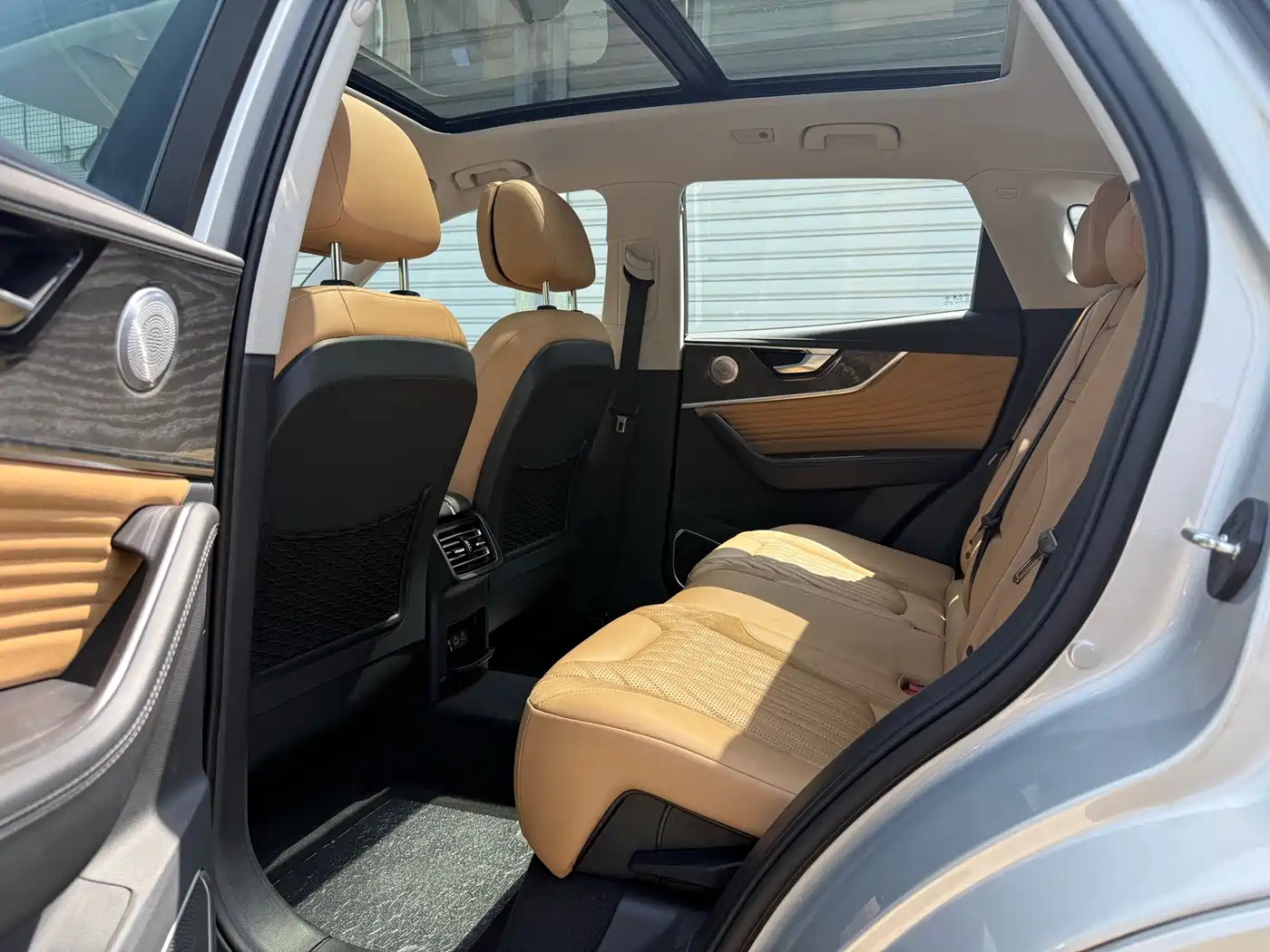 Hongqi HS5 2023 2.0T 4WD Flag Leader Pro фото 15