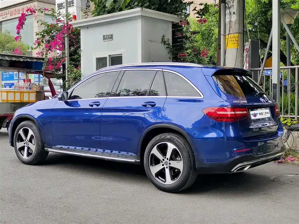 Mercedes-Benz GLC 2018 Facelift GLC 260 4MATIC Luxury фото 4