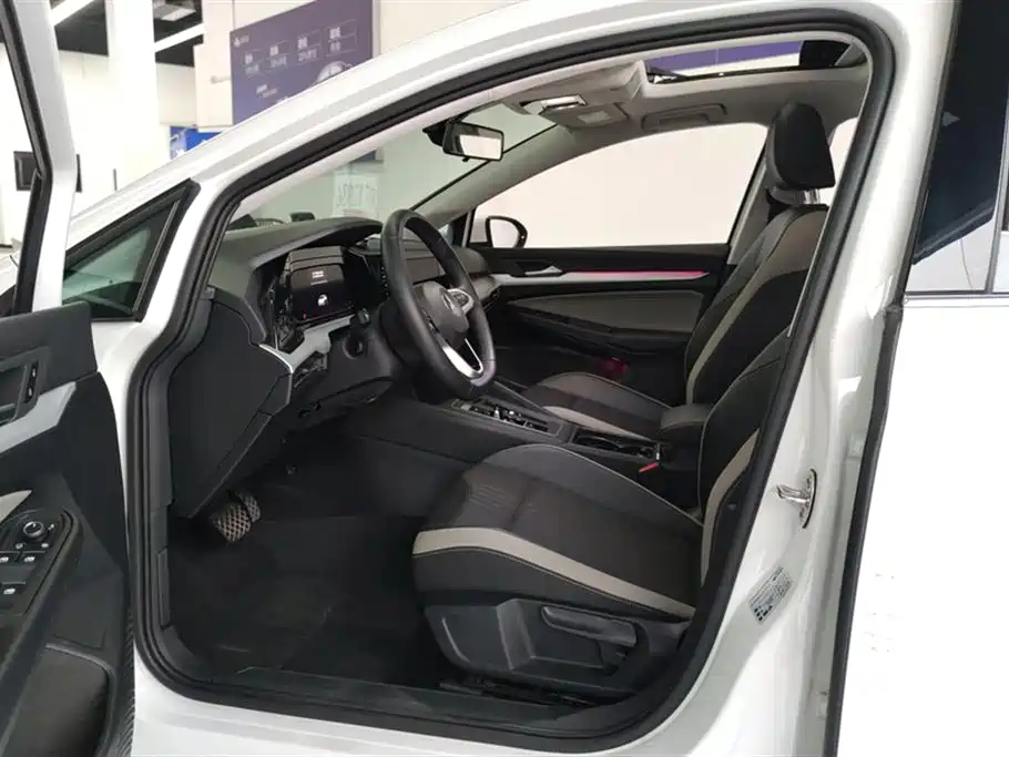 Volkswagen Golf 2021 280TSI DSG Pro фото 9