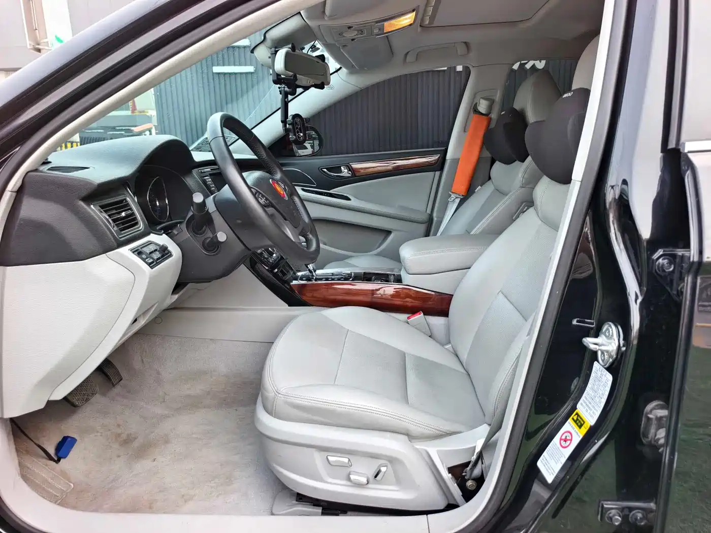 Hongqi H7 фото 12